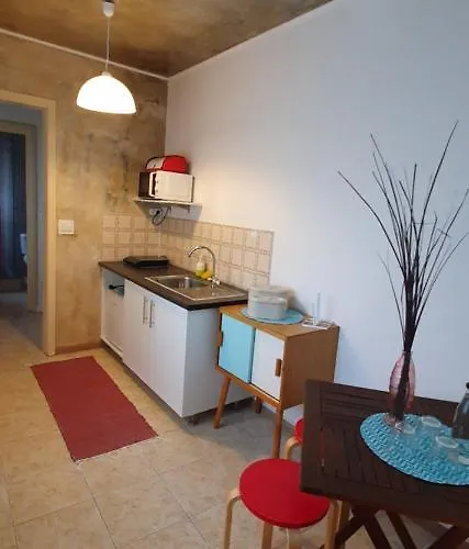 A-tipica 招待所 蓬塔德尔加达